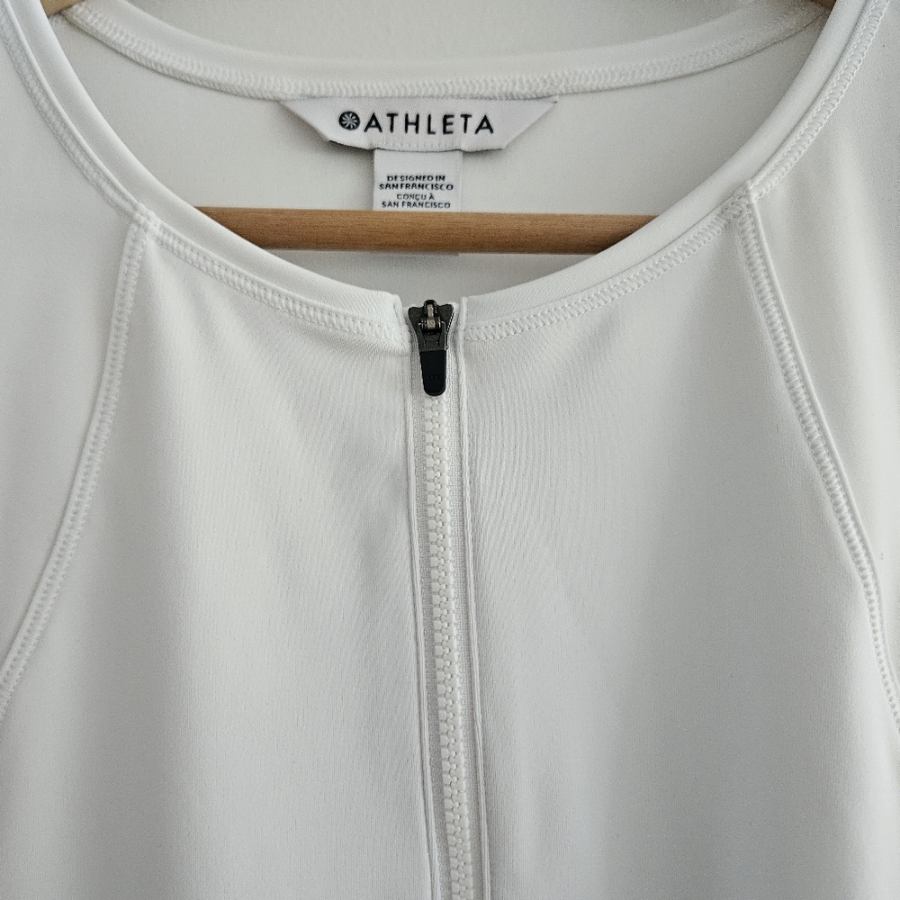 Women's Athleta Ace Tennis Dress Size
Large NWT - Picture 8 of 8